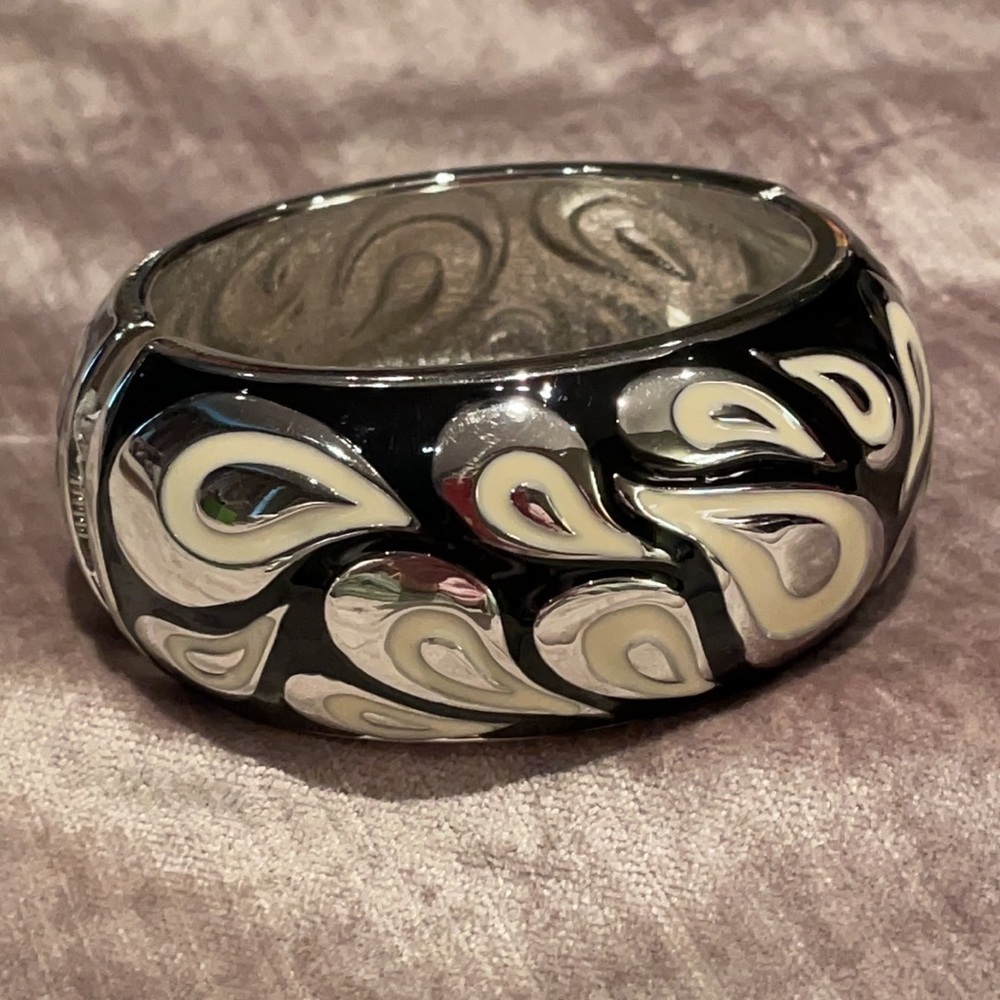 Chunky Paisley Bangle Bracelet Black and Cream